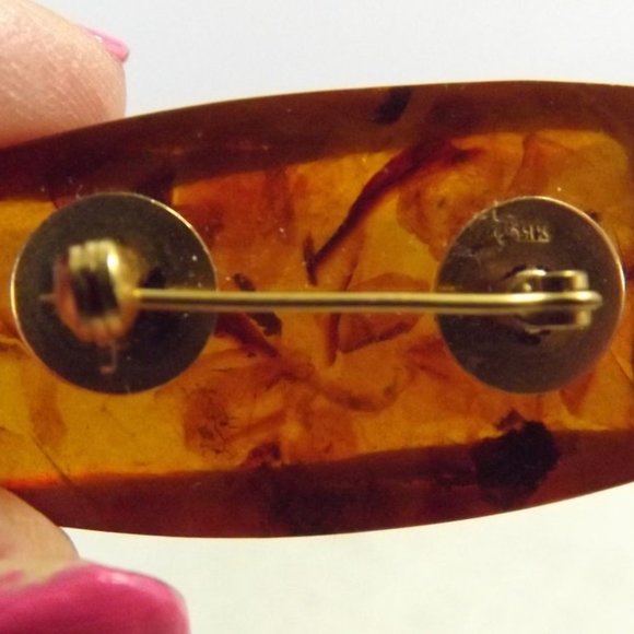 One-of-a-Kind Vintage Amber Brooch with Occlusions - Picture 6 of 10